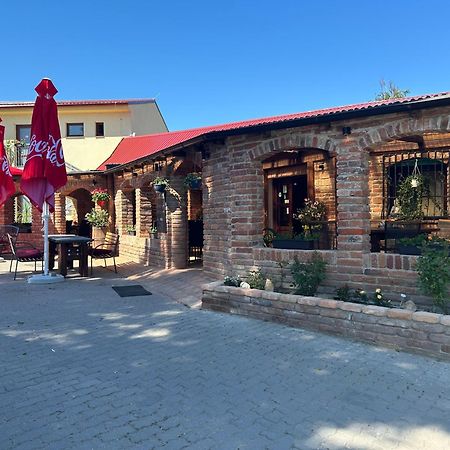 Hotel Penzion Grusbach Hrusovany nad Jevisovkou Esterno foto